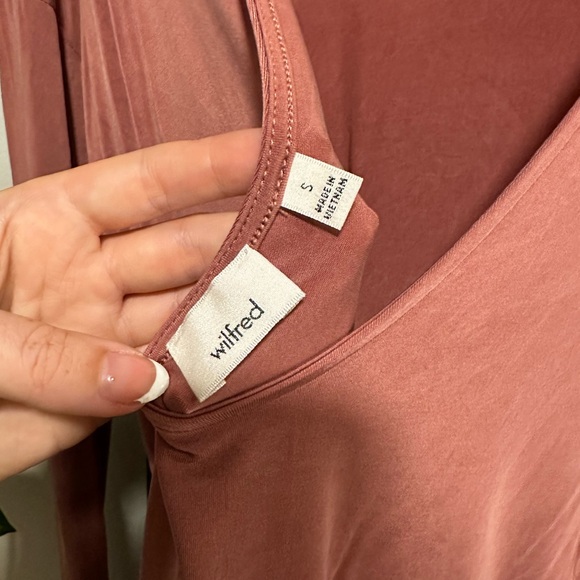 Aritzia Wilfred Open-Back Long Sleeve Shirt - Picture 4 of 12